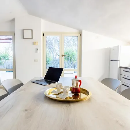 Marche Full Experience-apartments شقة